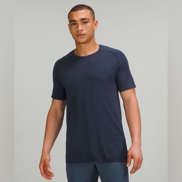 Lululemon Men’s Metal Vent Tech Short Sleeve Performance Shirt in blue - M - Picture 9 of 10